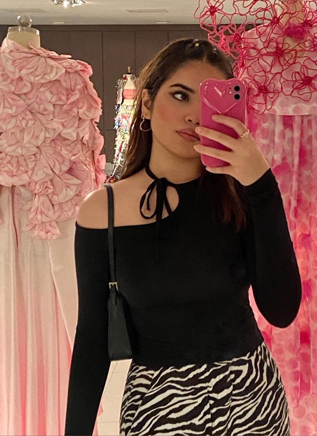 Black Shoulder Baring Solid Color Top Ramay