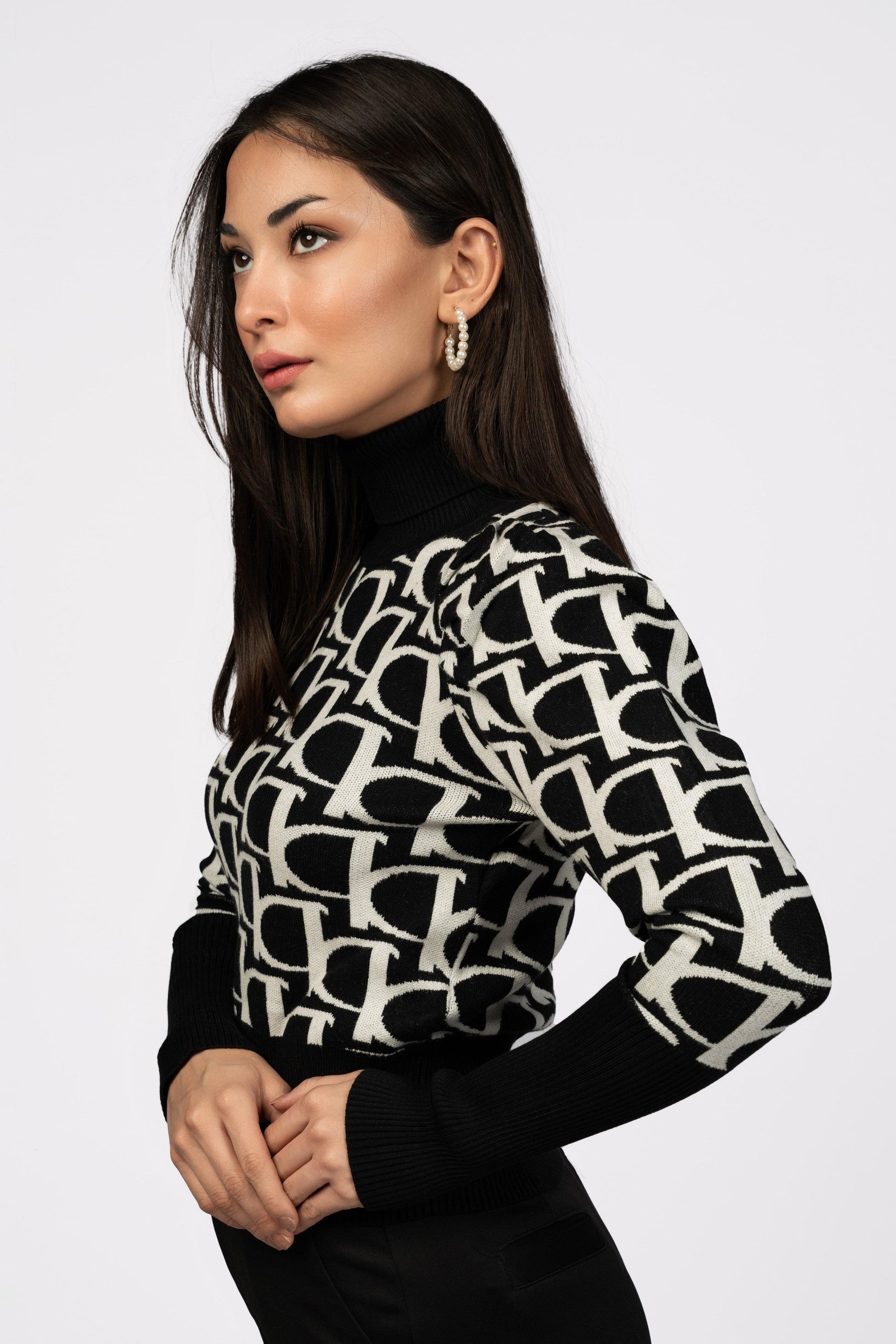 Black Pattern Turtle Neck Ramay